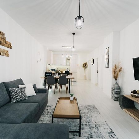 Apartment Avalon - Varna City Centre Екстериор снимка